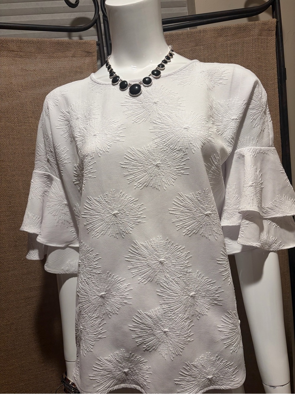 Liz Claiborne White Textured Ruffle-Sleeve Blouse